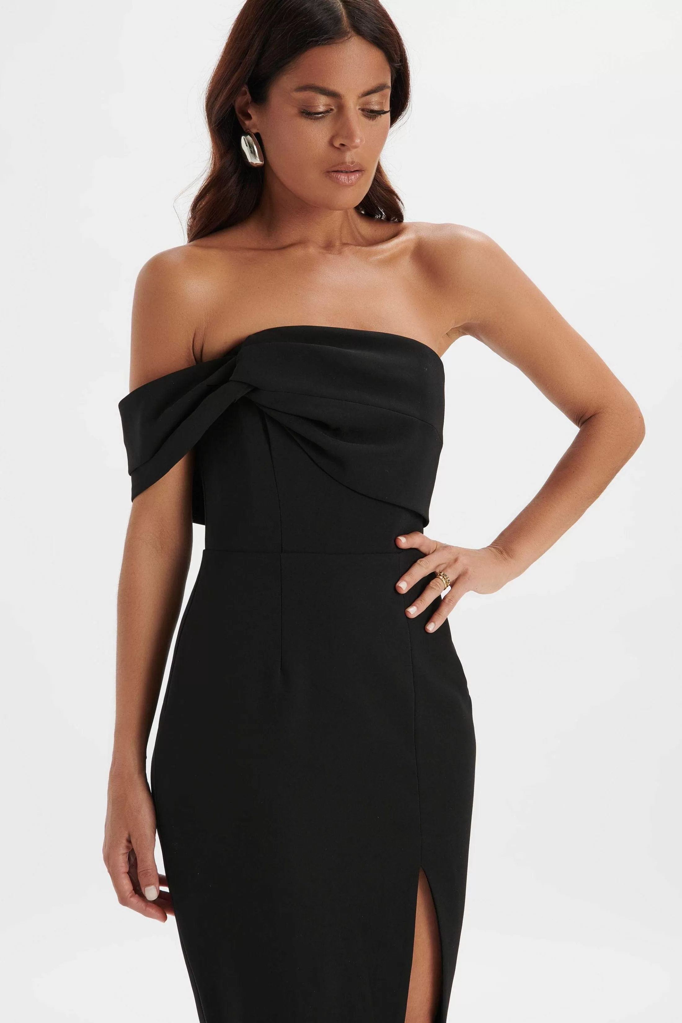 Lavish Alice Dresses<Brie Bardot Knot Twisted One Shoulder Midi Dress In Black